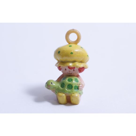 Rare Strawberry Shortcake, Apple Dumpling holding Tea Time Turtle pet, 1 1/2" Ha - Picture 1 of 3
